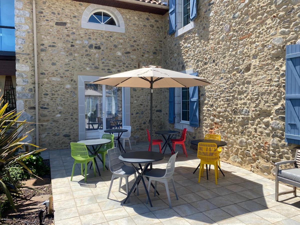 Ausson La Maison Du Bonheur מראה חיצוני תמונה